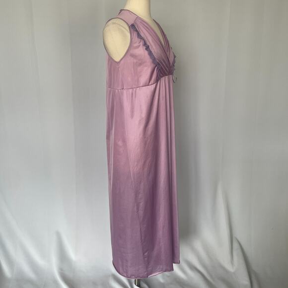 Vintage Vassarette Maxi Nightgown Size Medium Purple Silky Lingerie Chemise 90s - Picture 4 of 16